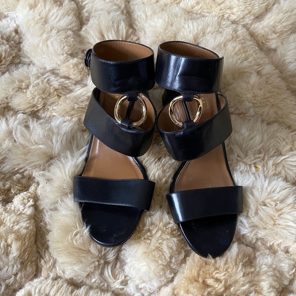 Aquazzura Italian black leather sandals 2.5” heel gold O-ring chic 10 / 10.5 - Picture 3 of 4